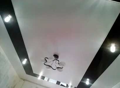 черно белый потолок